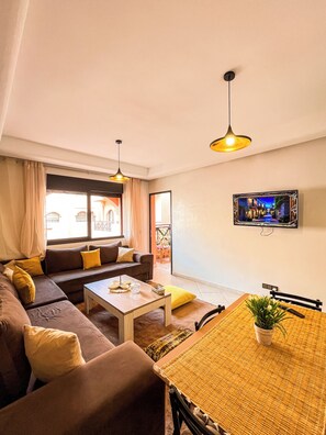 Living area - Pool view apartment (Ouarzazate)