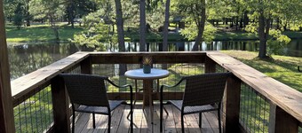 Hog Heaven Waterfront Cabin on Stocked Pond 4 miles to Lufkin