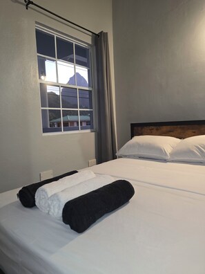 Blackout drapes, iron/ironing board, free WiFi - Upstairs Apartment with Piton View (Soufrière)