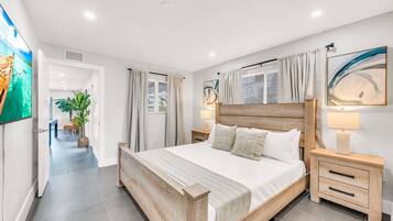 8 habitaciones, tabla de planchar con plancha y cuna de viaje