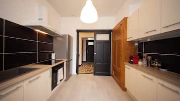 Oven, stovetop, dishwasher