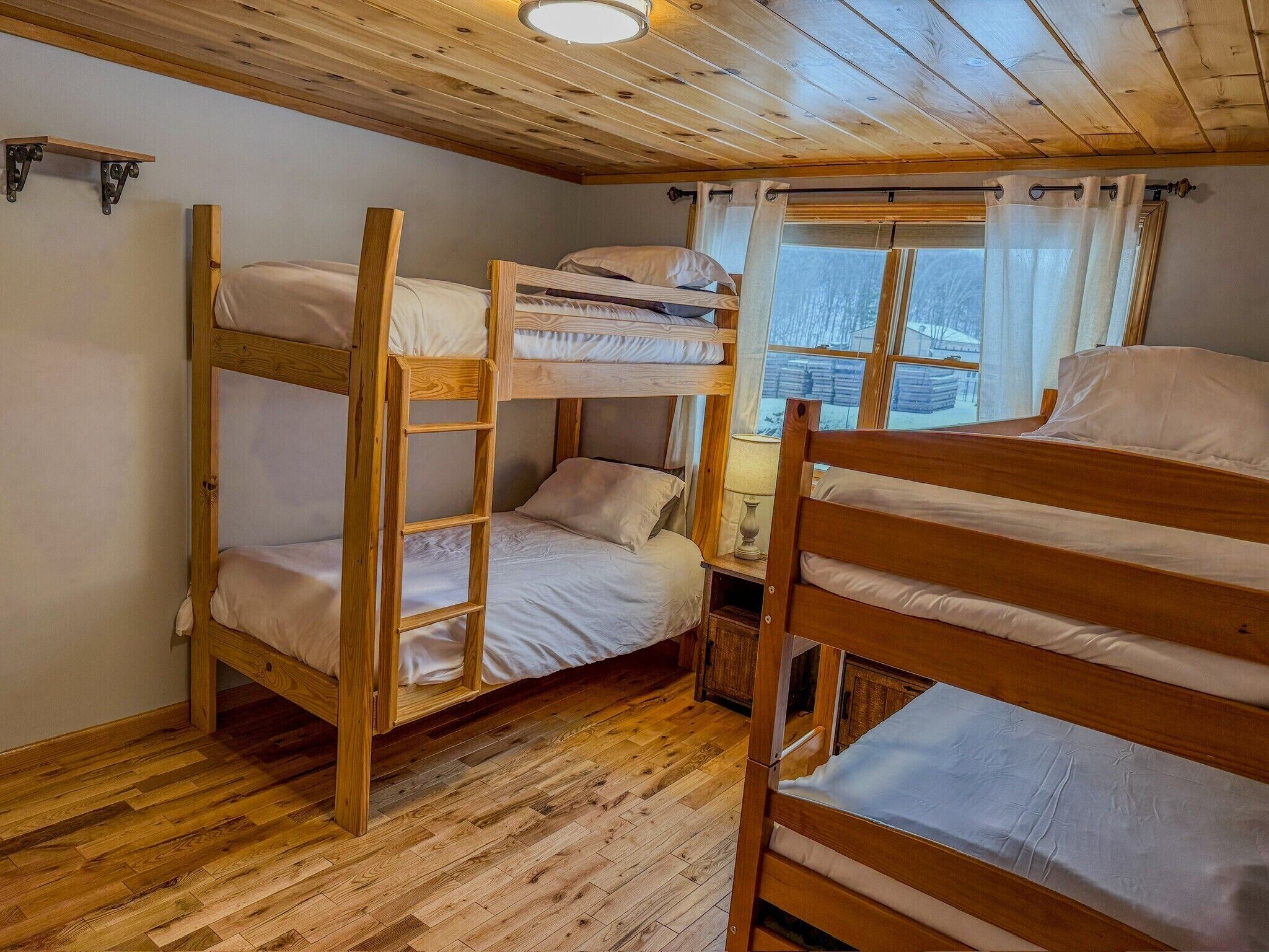 3 chambres, fer et planche à repasser, Wi-Fi gratuit, draps fournis