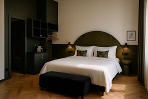 Superior Apartment, City View | Blackout curtains, free WiFi - Maroon & Moss Residence (Budapest)