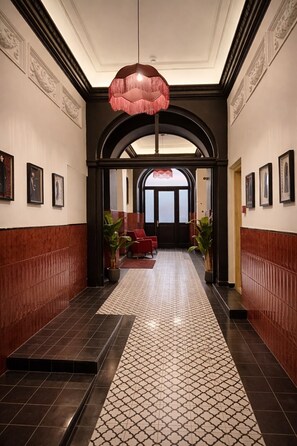 Interior entrance - Maroon & Moss Residence (Budapest)