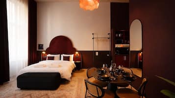 Phòng Suite Premium | Bộ đồ giường cao cấp, trang trí khác biệt