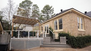 Terrace/patio - Pelican Porch / Relaxing Stay in Perfect Location (Shreveport)