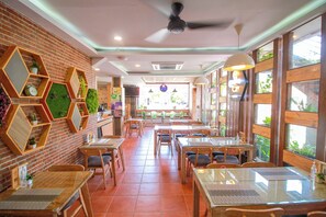 Restaurant - Casananta Seminyak (Badung)
