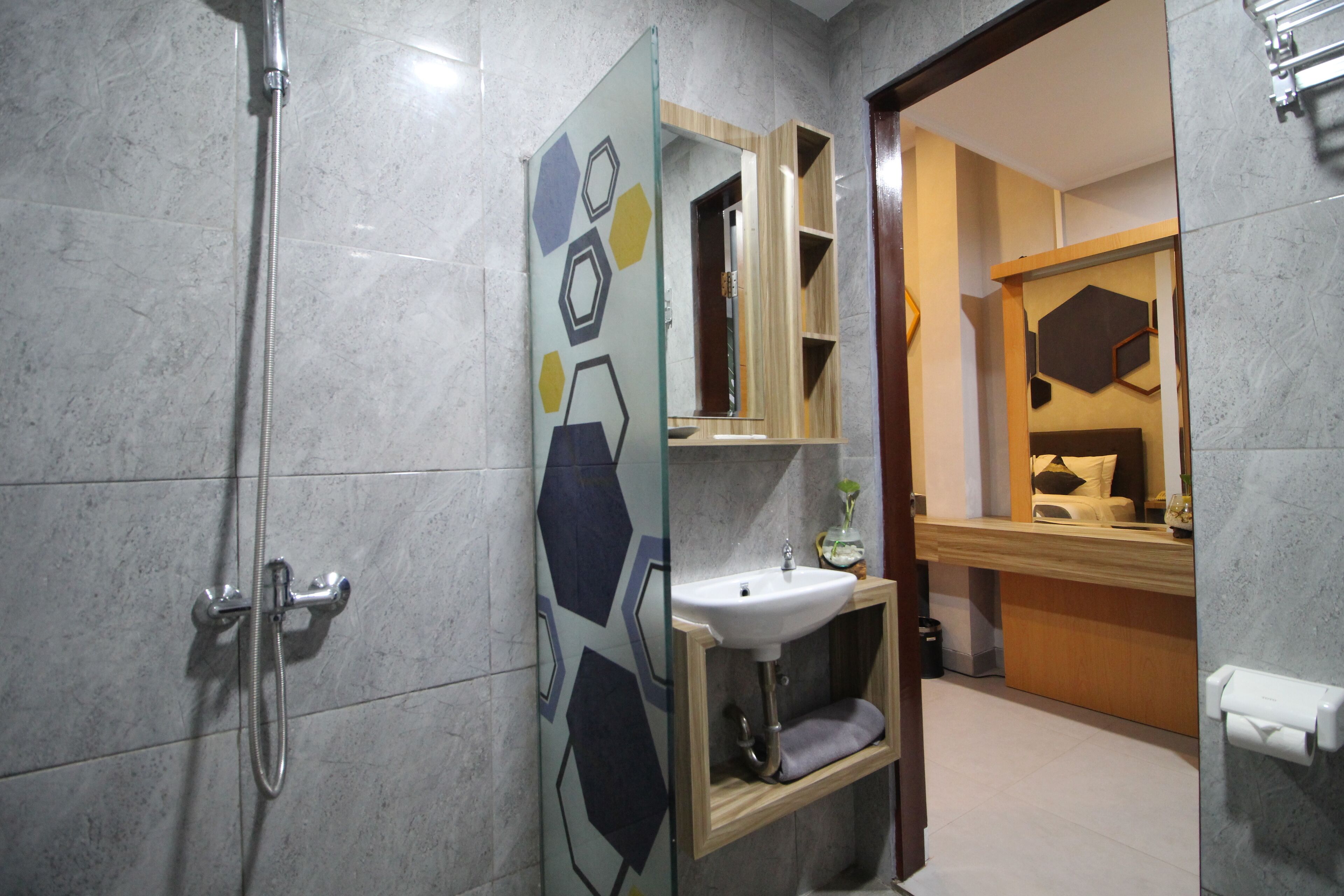 デラックス ダブルルーム 禁煙 コートヤードビュー | バスルーム