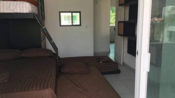 Internet, bed sheets