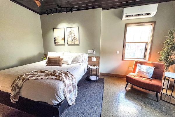 1 chambre, fer et planche Ă repasser, accĂšs Internet, draps fournis