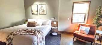 Cozy One Bedroom Studio Apartment near Sugarcreek - Oasis Manor