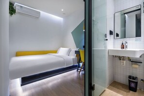 Basic Double Room | Free WiFi - YiBai Hotel Beijing Wukesong Yuquanlu Subway Station Branch (Beijing)