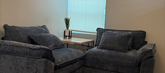 Charming 2-bedroom house 5 minutes from UF Health in sunny downtown Jacksonville