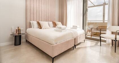 3-bedroom house in good condition with cool AC