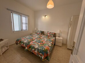 4 camere, Wi-Fi gratuito, lenzuola