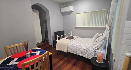 Peaceful self-contained studio own entrance