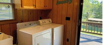 Lake View House – Luxury Retreat for up to 10