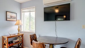 Unclassified image, 2 of 30, button - Stay at Harry's Cottage, a peaceful 2 bedroom 1 bath at Gahr Farm Nature Reserve (McMinnville)