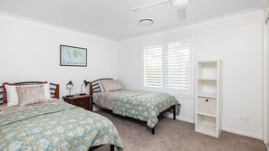 4 habitaciones, tabla de planchar con plancha y wifi gratis 