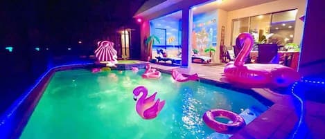 屋外プール、温水プール