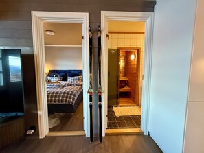 2 bedrooms, iron/ironing board, free WiFi - Modern apartment with easy access to skiing and nature in Voss (Vestland)