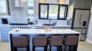 Private kitchen - 10BR Golden Pear Villa-MS, Sea View – Family/Group Ready (Saint George)