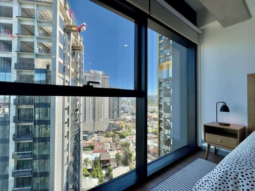 Stylish 12th-Floor City-View Apartment at The Park Toreo