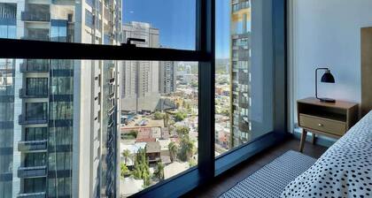 Stylish 12th-Floor City-View Apartment at The Park Toreo