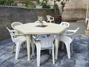Outdoor dining - Jack's Shack Kingscote (Kingscote)