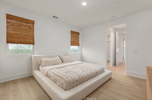 4 chambres, fer et planche à repasser, Wi-Fi, draps fournis