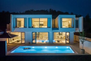 Seasonal outdoor pool - DOPO HOMESTAY (Miyun)