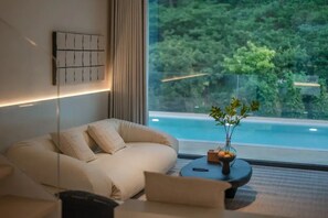 Classic Double Room, Courtyard View | Living area - DOPO HOMESTAY (Miyun)