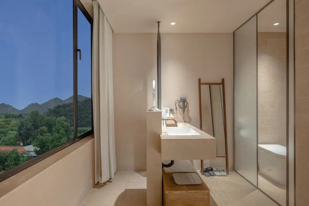 Dusche, Regendusche, kostenlose Toilettenartikel, Haartrockner