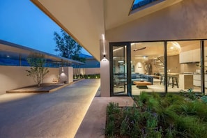 Superior Studio Suite, Courtyard View | Courtyard view - DOPO HOMESTAY (Miyun)