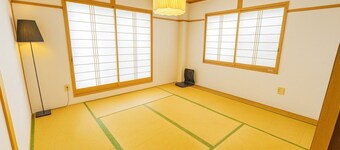 Lake View Entire House｜Relaxing Private Stay in Nature