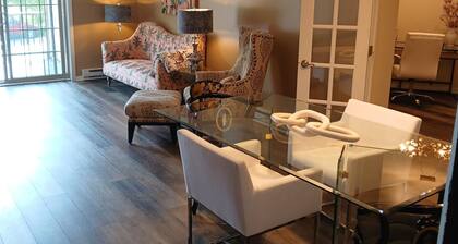 3-bedroom condo in tranquil Sheboygan with AC comfort