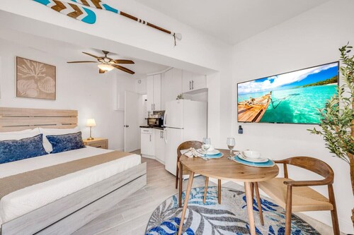 Hawksbill 101 | Beach Studio | Heated Pool