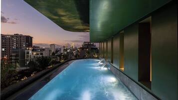 Kolam renang outdoor