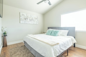 4 habitaciones, escritorio, tabla de planchar con plancha y wifi gratis