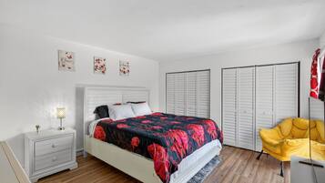 Deluxe-Zimmer | Verdunkelungsvorhänge, kostenloses WLAN, Bettwäsche