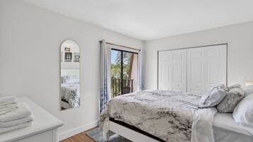 Blackout curtains, free WiFi, bed sheets