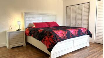 Deluxe Room | Blackout drapes, free WiFi, bed sheets