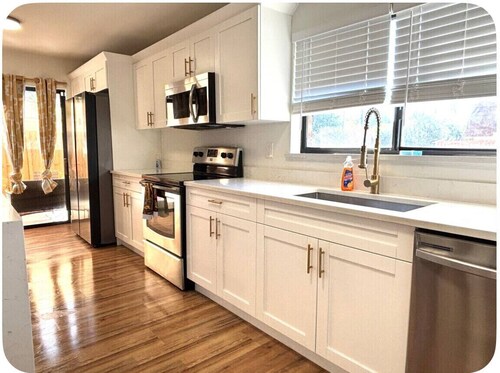 Poolside 2BR/2.5BA Near Downtown Fort Myers