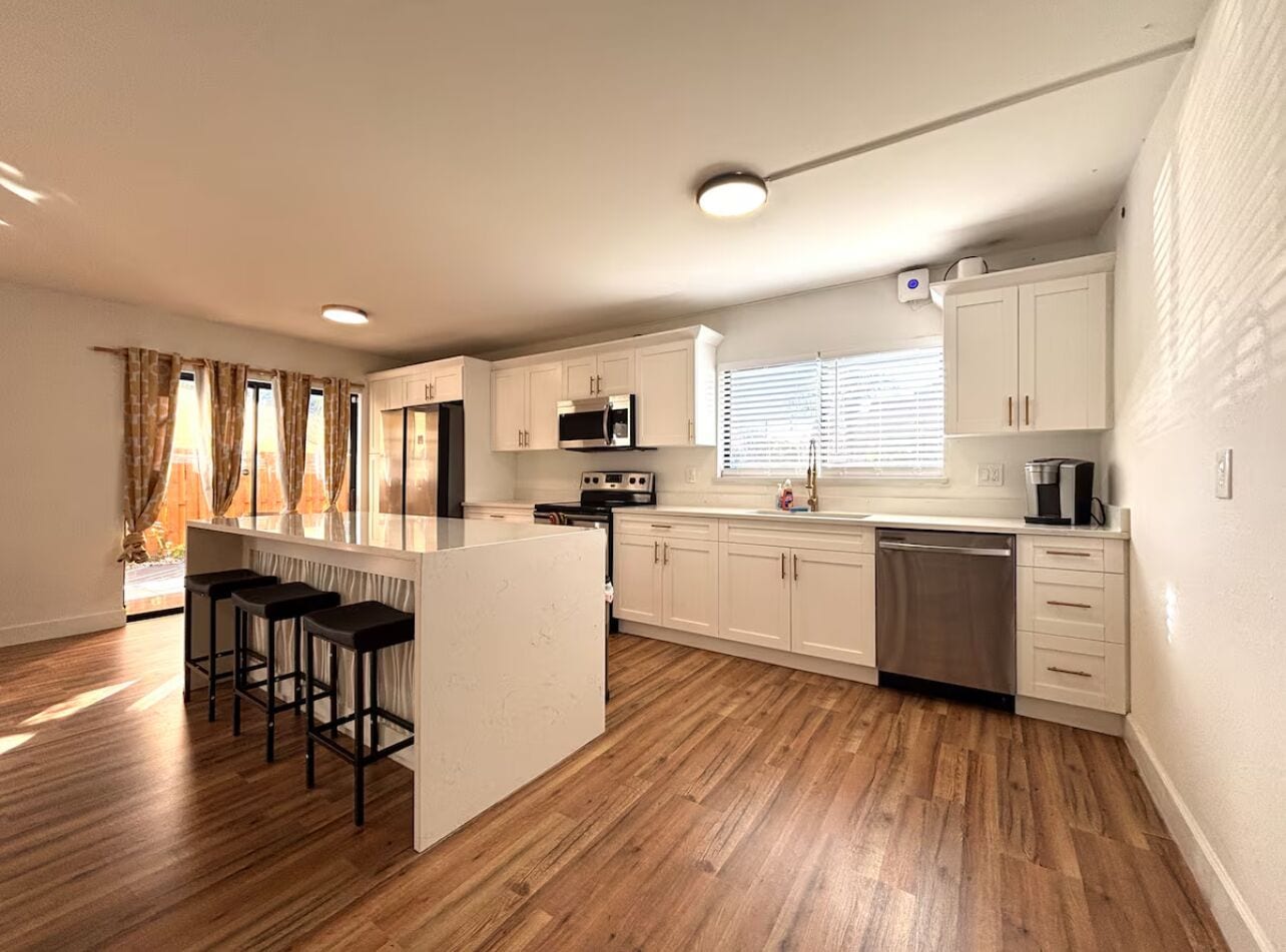 华丽客房 | 私人厨房 | 炉灶、搅拌机、冰柜