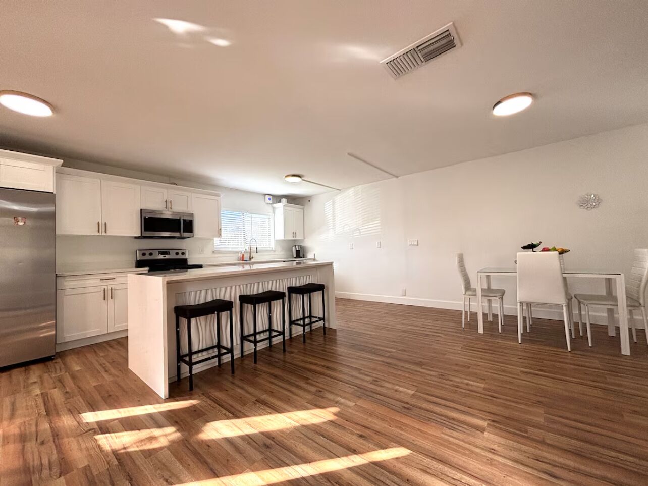 华丽客房 | 私人厨房 | 炉灶、搅拌机、冰柜