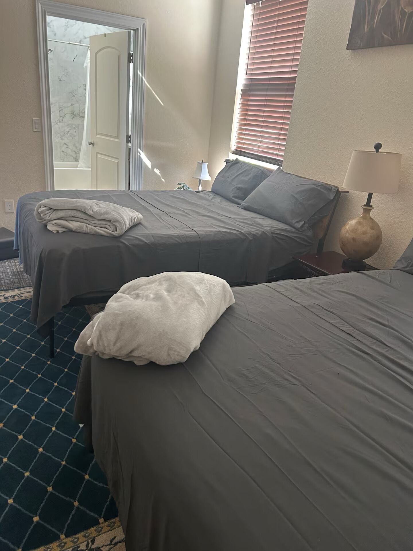 Internet, bed sheets