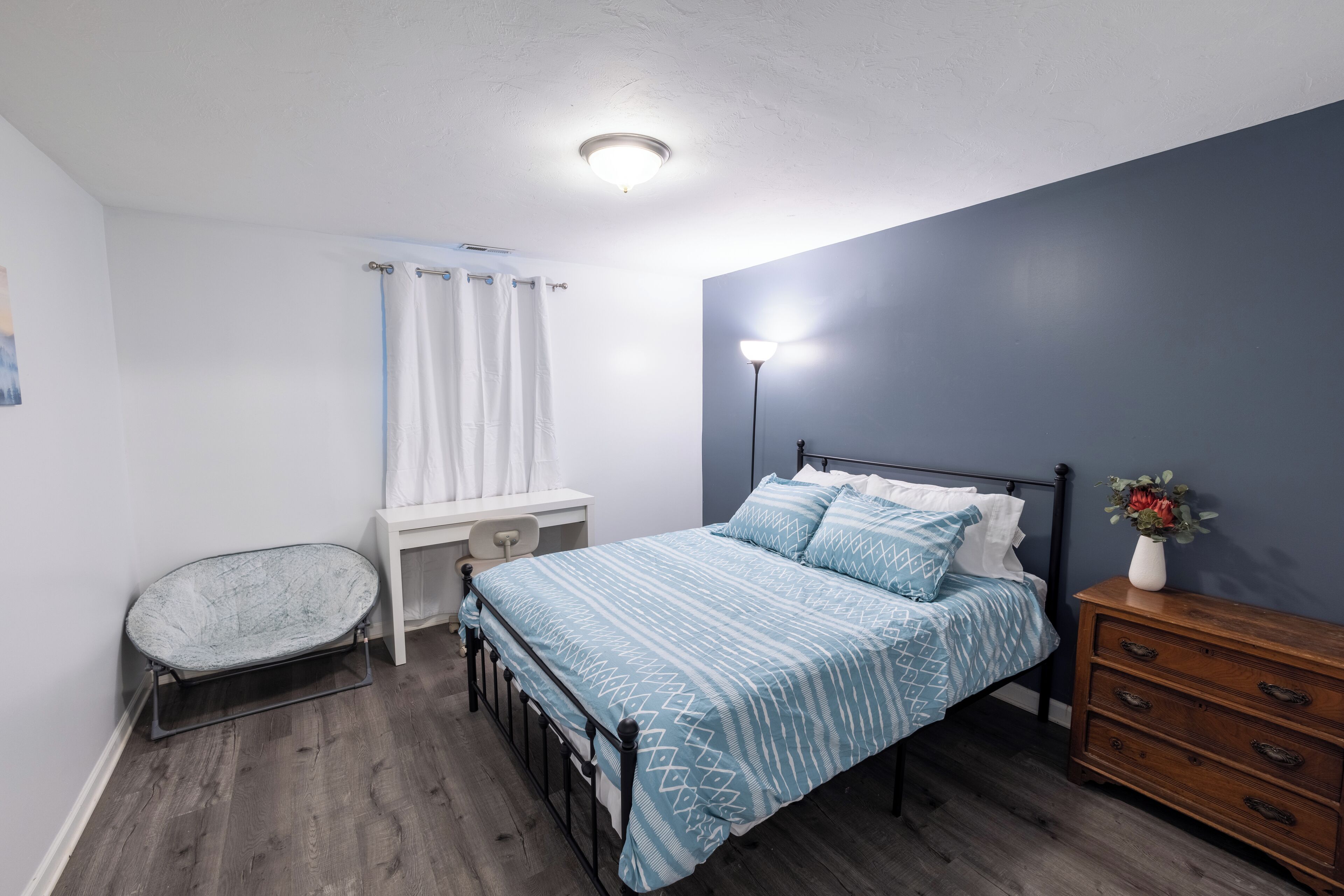 Bügeleisen/Bügelbrett, WLAN, Bettwäsche