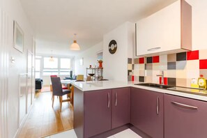 Private kitchen - Bright & Spacious 2 Bed Islington Flat | Fast Wi-Fi (London)