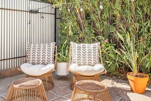 Terrace/patio - Bungalow + Casita With Private Patios Near Downtown / U of A (Tucson)