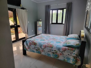2 bedrooms, in-room safe, iron/ironing board, free WiFi